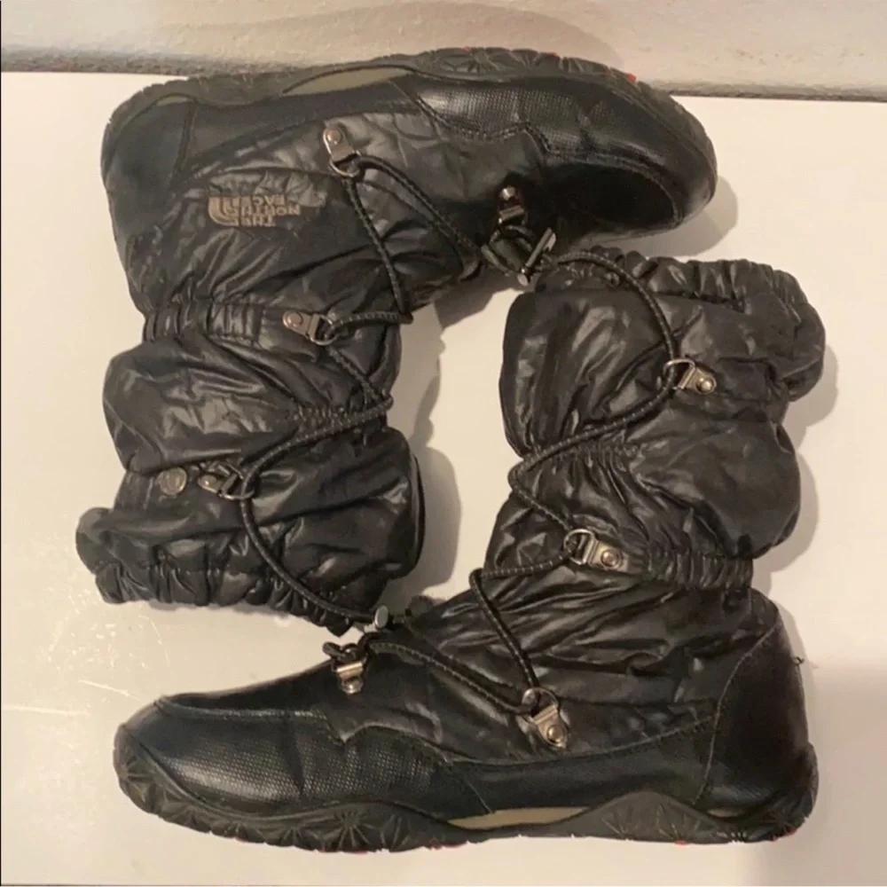 Authentic The North face designer waterproof winter boots size 7